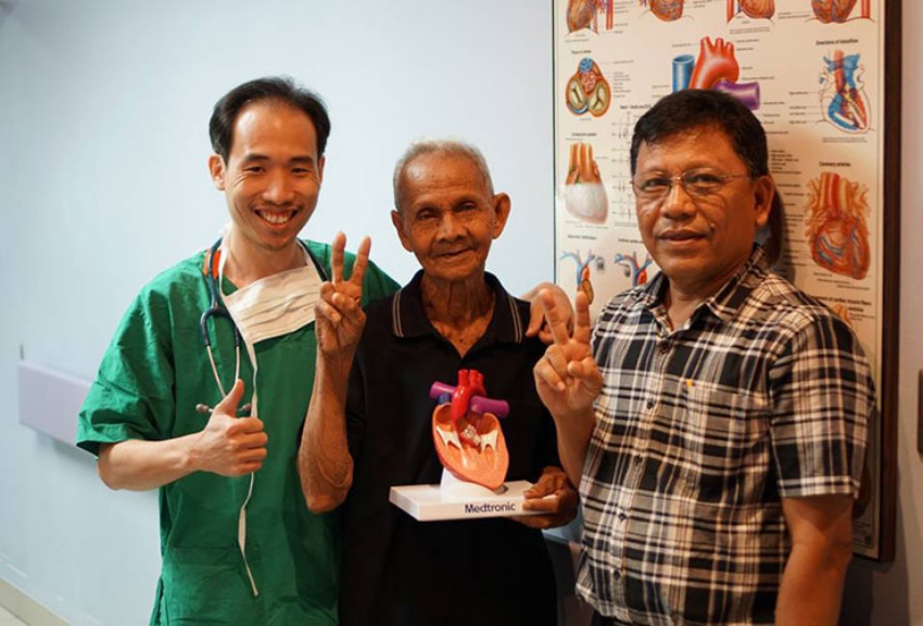 Naradhiwas Rajanagarindra Heart Center replaced heart valve without surgery